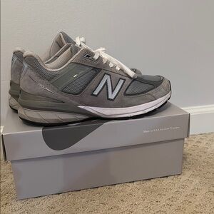 New Balance 990